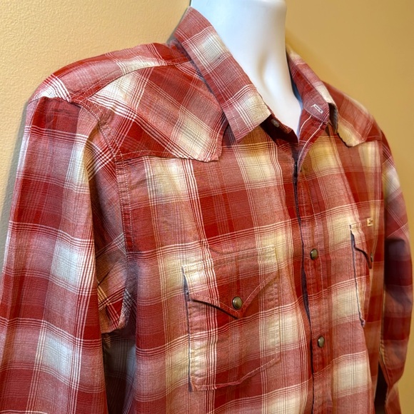LUCKY BRAND Button Down Shirt. Size Large - Picture 8 of 10
